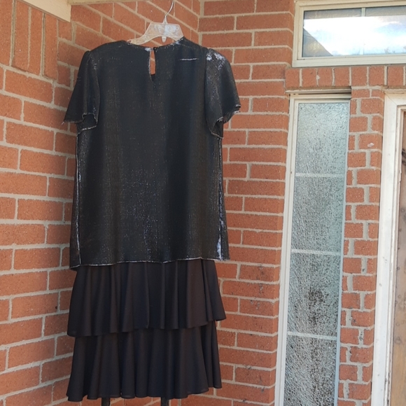 Dress - Picture 3 of 3